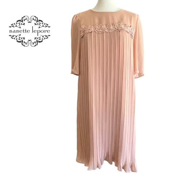 NANETTE LEPORE Pleated Chiffon Dress Size 4 Embroidered Flowers Romantic Pink
