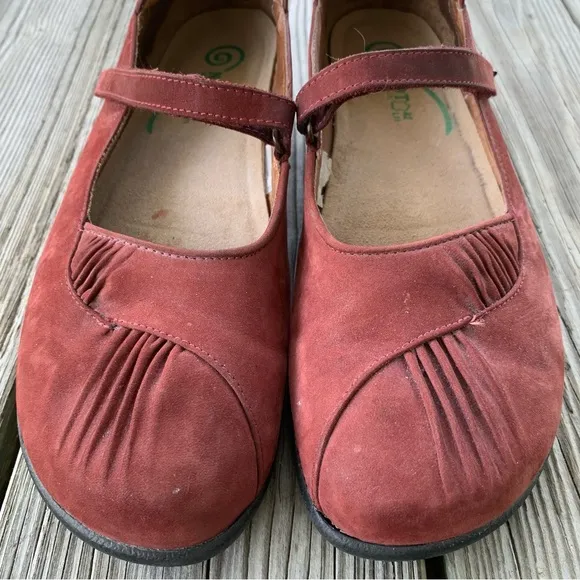 Naot Taramoa Mary Jane Shoes Queens Wine Nubuck Red Suede Leather Womens EU 42