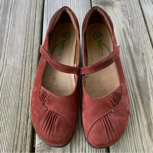 Naot Taramoa Mary Jane Shoes Queens Wine Nubuck Red Suede Leather Womens EU 42