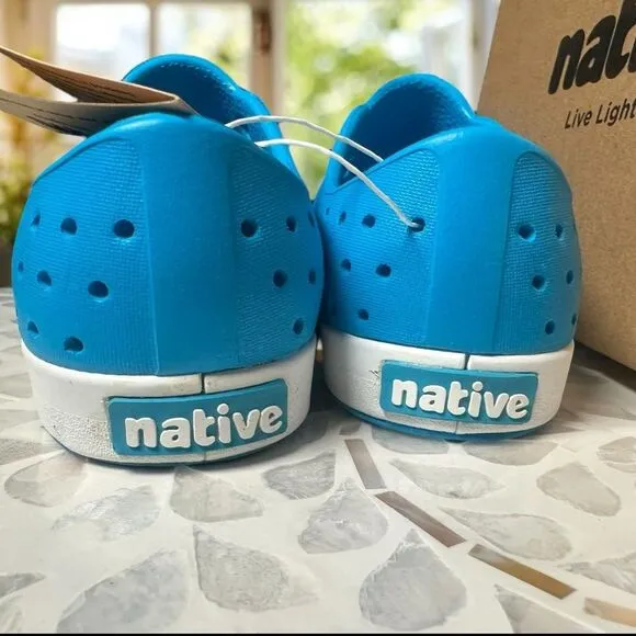 Native Jefferson Shoe Water Shoe Sneaker Vivid Blue Size C10 NEW In Box UNISEX