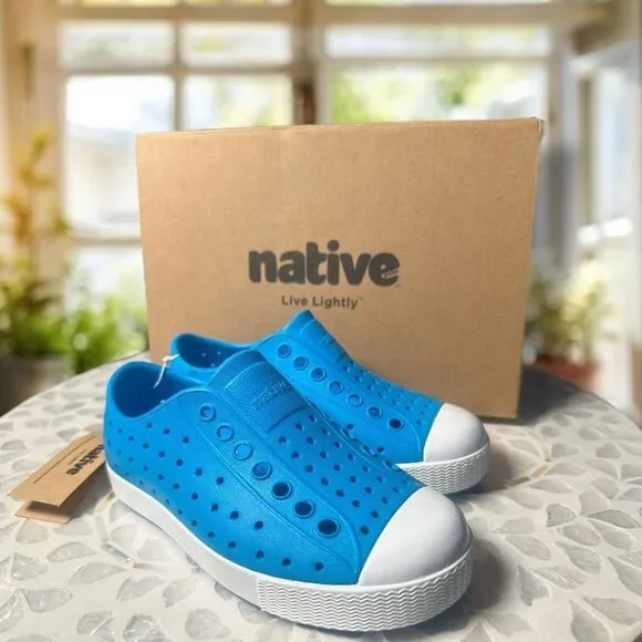 Native Jefferson Shoe Water Shoe Sneaker Vivid Blue Size C10 NEW In Box UNISEX