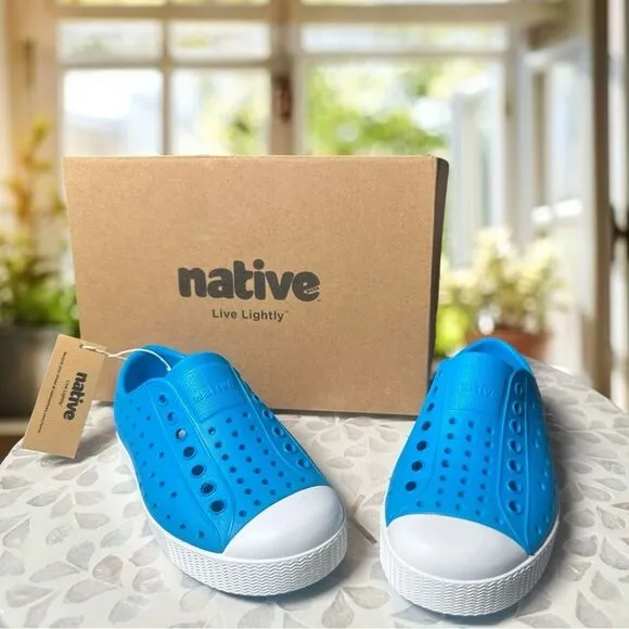Native Jefferson Shoe Water Shoe Sneaker Vivid Blue Size C10 NEW In Box UNISEX