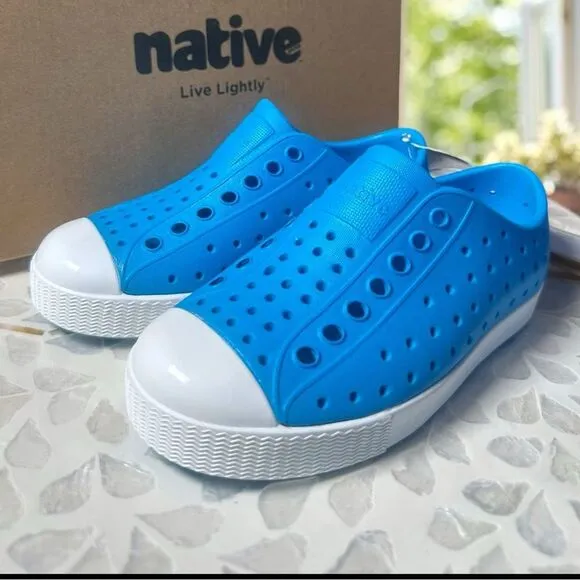 Native Jefferson Shoe Water Shoe Sneaker Vivid Blue Size C10 NEW In Box UNISEX