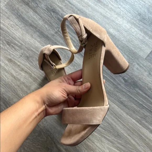Naturalizer Women's Beige Suede Sandals Tan Platform Heels 9.5