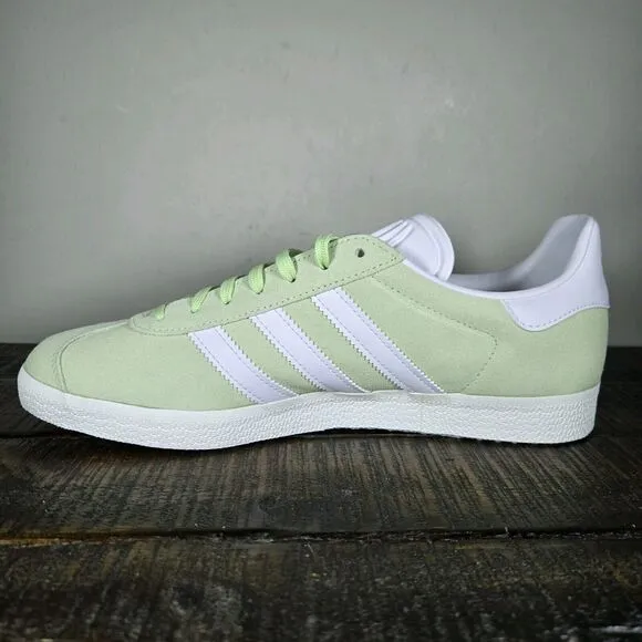 NEW Adidas Gazelle Womens Size 6.5 Casual Sneaker Shoe Matcha Green White IE0442