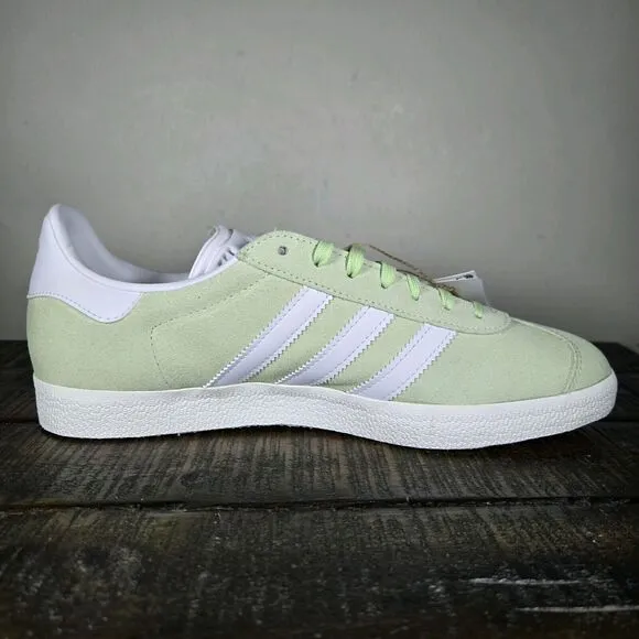 NEW Adidas Gazelle Womens Size 6.5 Casual Sneaker Shoe Matcha Green White IE0442