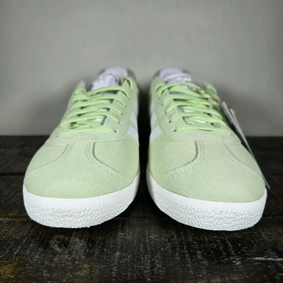 NEW Adidas Gazelle Womens Size 6.5 Casual Sneaker Shoe Matcha Green White IE0442