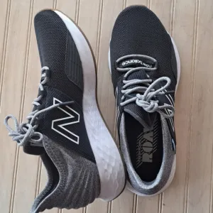 New Balance Fresh Foam ROAV Unisex Shoes/Sneaker Easy to Slip On Lightweight