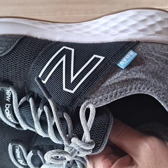 New Balance Fresh Foam ROAV Unisex Shoes/Sneaker Easy to Slip On Lightweight