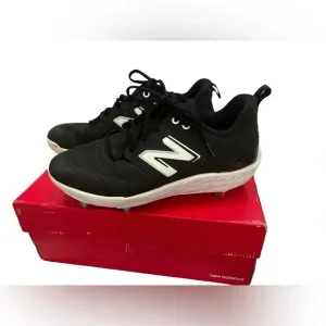 New Balance Fresh Foam Velo V3 Softball Shoes
