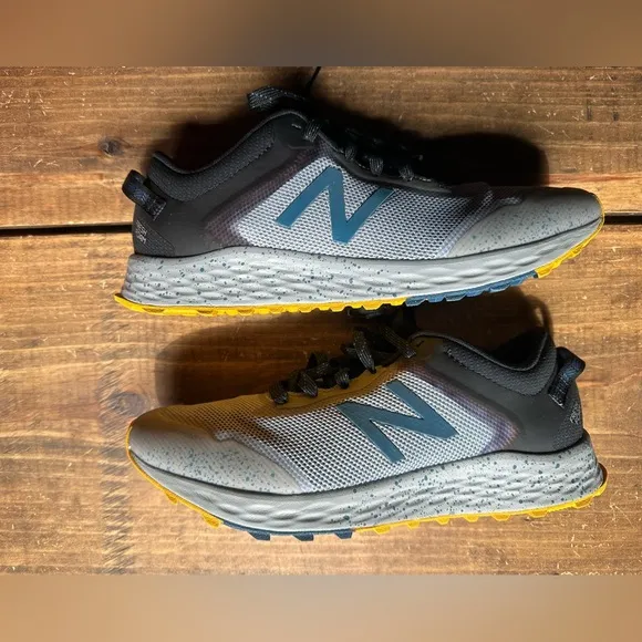 New Balance Gray and Black Athletic Shoes with Breathable Mesh