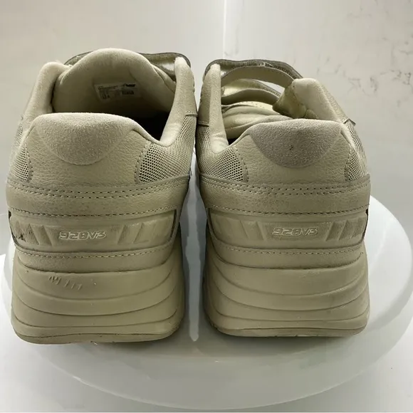 New Balance Hook &amp; Loop Leather Bone walking shoes size 10.5