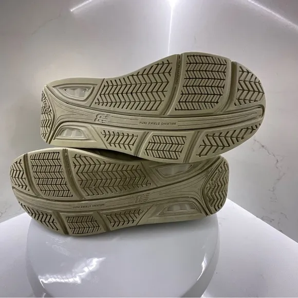New Balance Hook &amp; Loop Leather Bone walking shoes size 10.5