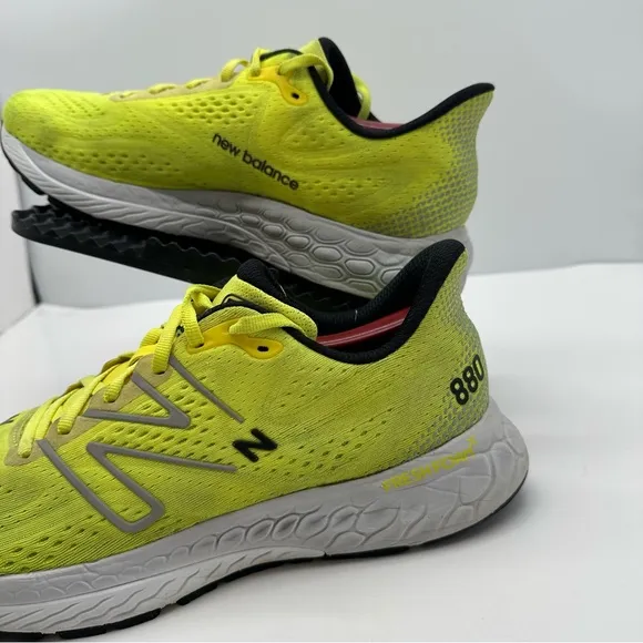 New Balance Mens 10.5 Fresh Foam X 880 V13 Running Shoes Sneakers Neon Yellow