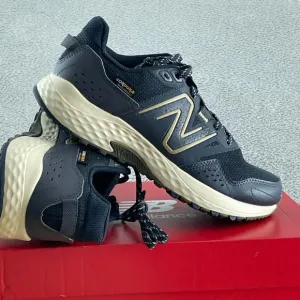 New Balance Women's 410 V8 Trail Running Shoe 7.5 Wide NWB S180