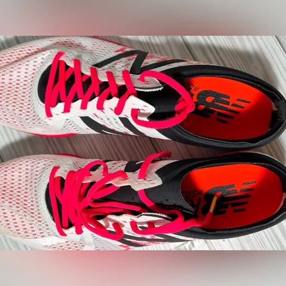 New Balance Women’s Track Shoes with spikes white and pink Size 9 LD5000