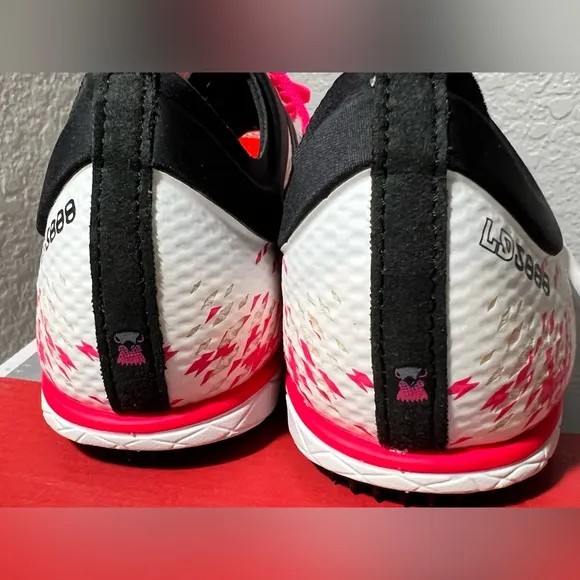 New Balance Women’s Track Shoes with spikes white and pink Size 9 LD5000