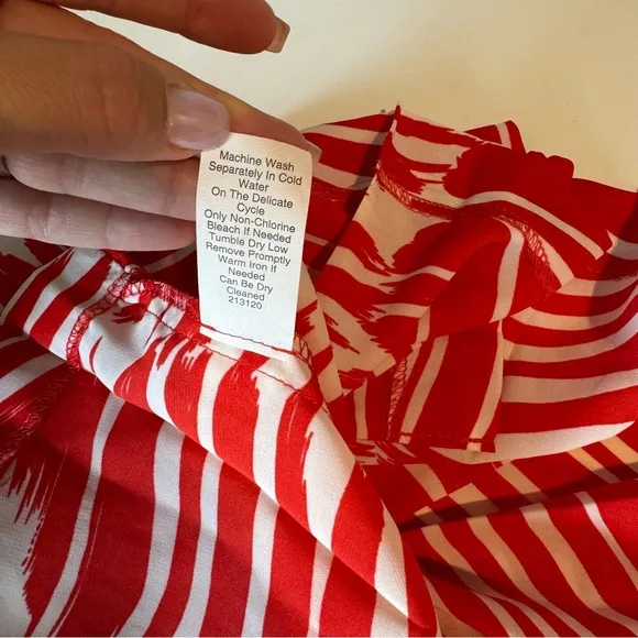 New Cabi Brushstroke Pleated Midi Dress Red White Modern #281 Size Small