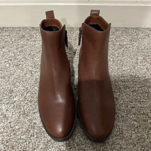 NEW! Cole Haan Sequoia Leather River Chelsea Bootie Boot - Size 6