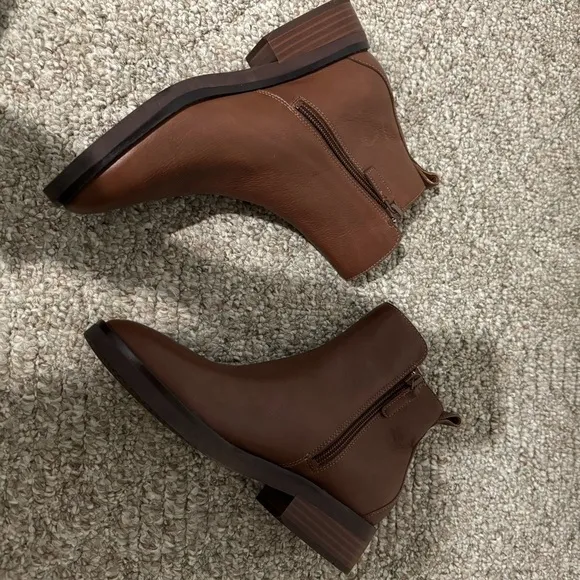 NEW! Cole Haan Sequoia Leather River Chelsea Bootie Boot - Size 6