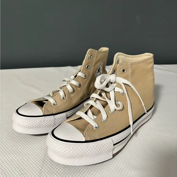 New Converse Kid's Chuck Taylor All Star Eva High Lift Platform Size: 4.5