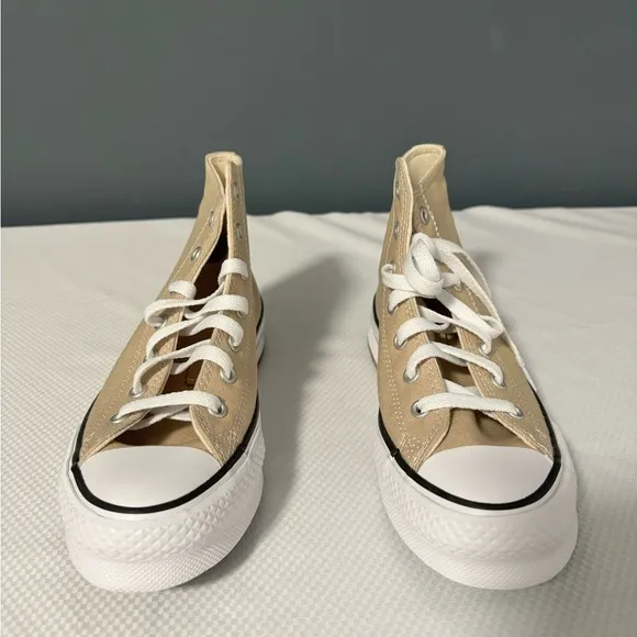 New Converse Kid's Chuck Taylor All Star Eva High Lift Platform Size: 4.5