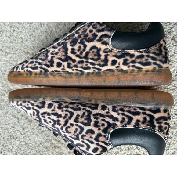 NEW DKNY Leopard Print Sneakers rubber Sole Low Top velvet Shoes size 7.5