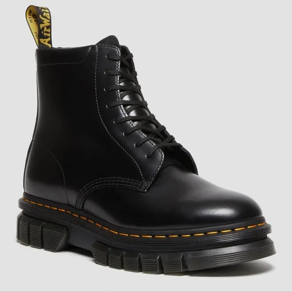 NEW Doc Martens Black Smooth Leather Rikard 8I Platform Boots 9