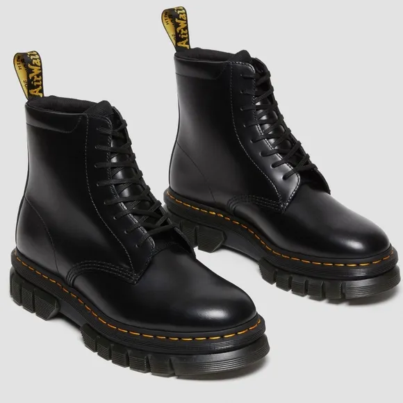 NEW Doc Martens Black Smooth Leather Rikard 8I Platform Boots 9