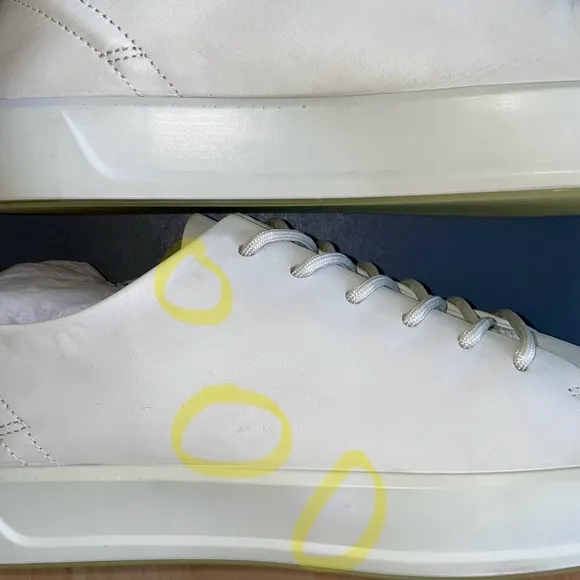 NEW ECCO Soft 8 Comfort 100% Leather Sneaker, Shadow White Off White Size 9, NIB
