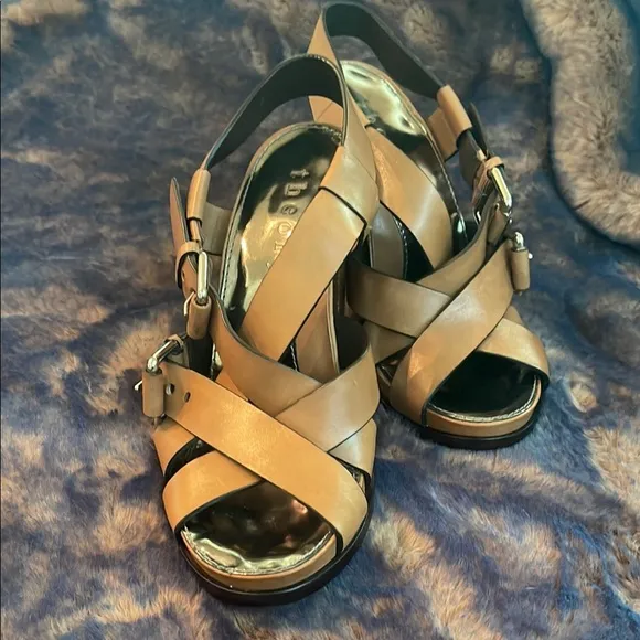 NEW Elegant Theory Tan Strappy Heels
