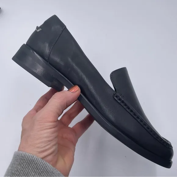 NEW Everlane Black Leather The Modern Loafer in Size 9.5