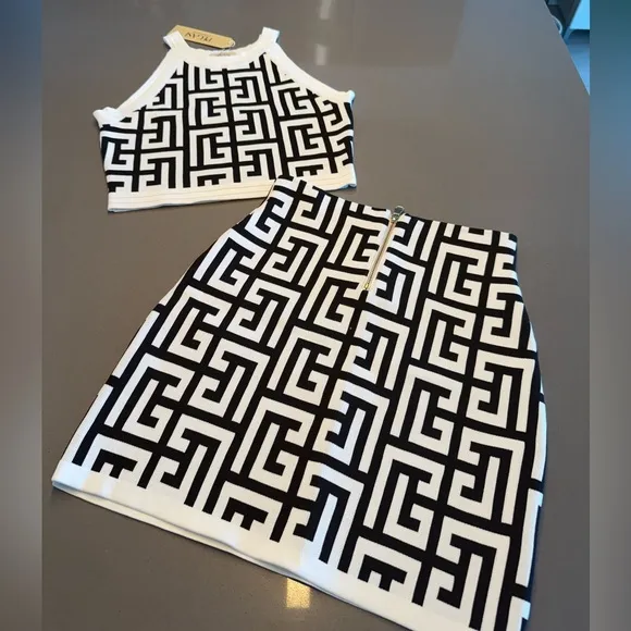 New!!! Geometric Black and White Sleeveless Dress