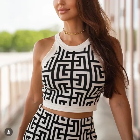 New!!! Geometric Black and White Sleeveless Dress