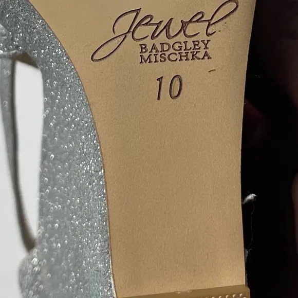NEW Jewel Badgley Mischka Wedge Heel Sandals Platform Silver Size 10M