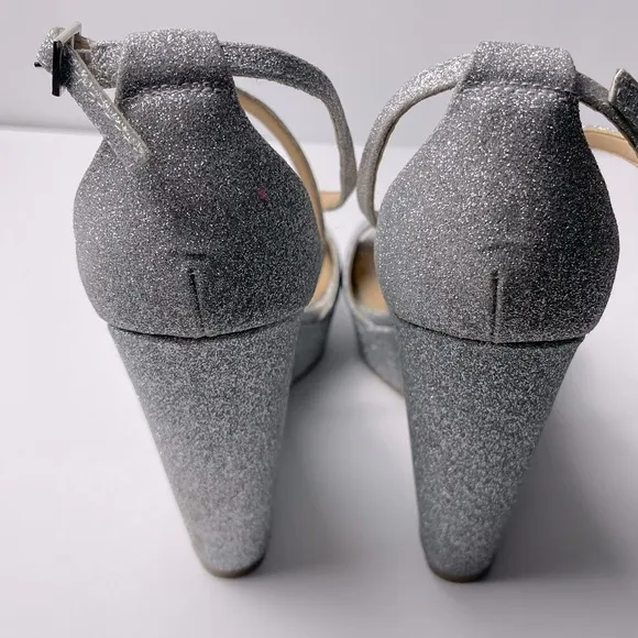 NEW Jewel Badgley Mischka Wedge Heel Sandals Platform Silver Size 10M