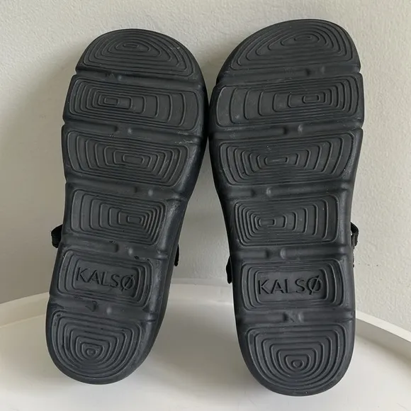 NEW Kalso Earth Dash Mary Jane Black Shoes Negative Heel Size 5