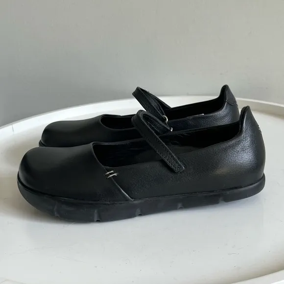 NEW Kalso Earth Dash Mary Jane Black Shoes Negative Heel Size 5