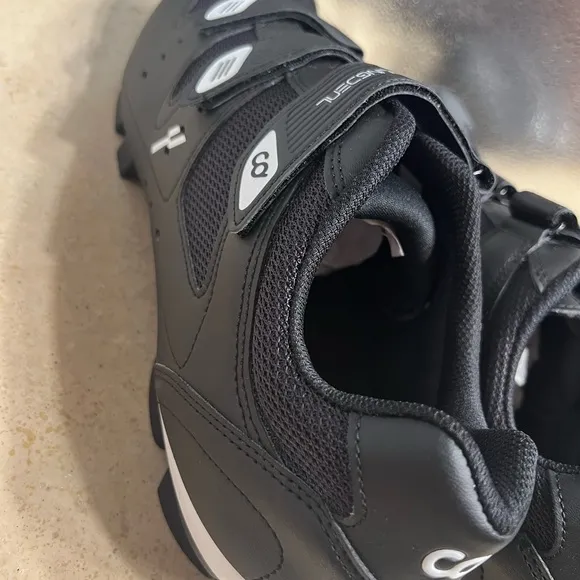 New men’s cycling deal mountain biking shoes 🚵‍♀️
