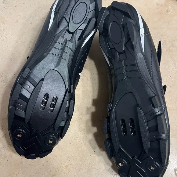 New men’s cycling deal mountain biking shoes 🚵‍♀️