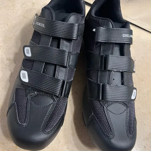 New men’s cycling deal mountain biking shoes 🚵‍♀️
