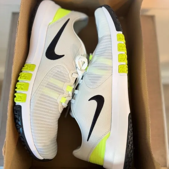 NEW Mens NIKE FLEX CONTROL 4 Spruce Aura Volt White Black MESH Workout Shoes