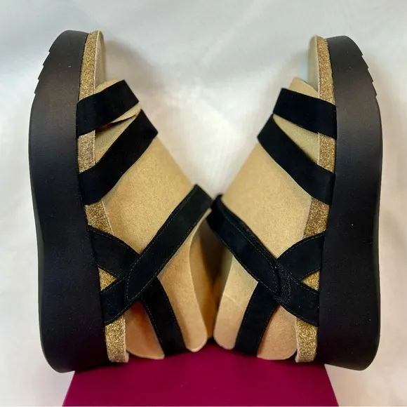 NEW Munro Women's Black Strappy Juniper Sandals Shoes / Sz 6.5 Wide