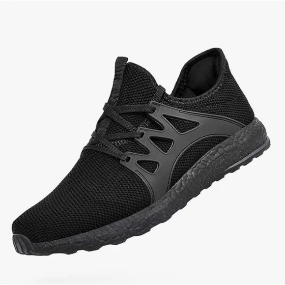 NEW Non Slip Running Shoes Lightweight Breathable Sneakers. Size US 9.5 / 43 EU
