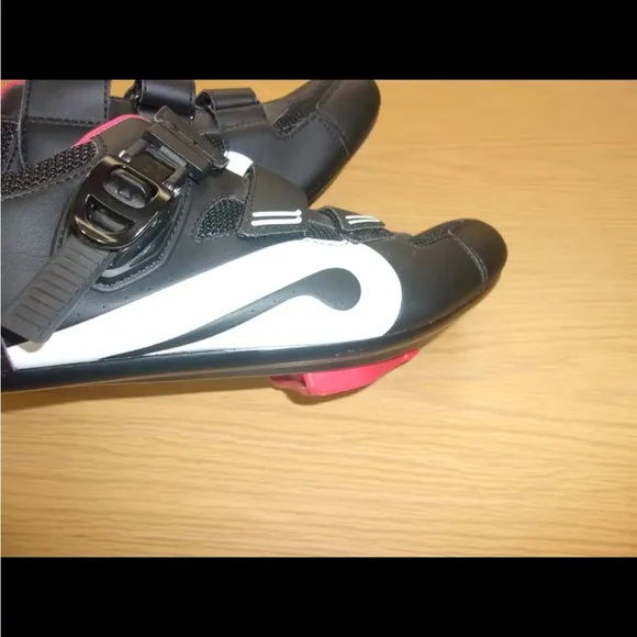 NEW Peloton Cycling Shoes Peloton Bike and Bike  Delta-Compatible Bike Cleats
