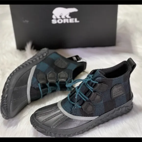New Sorel Out 'N About Plus boots size 7