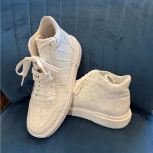 New STUART WEITZMAN Croc RYAN High-Top Leather SNEAKER Women 9 White MSRP$425