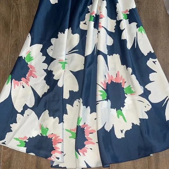 NEW! Ted Baker Modern Chic Daysiah Floral Midi Flare Dress Puff Sleeve Navy 2