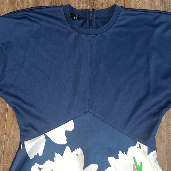 NEW! Ted Baker Modern Chic Daysiah Floral Midi Flare Dress Puff Sleeve Navy 2