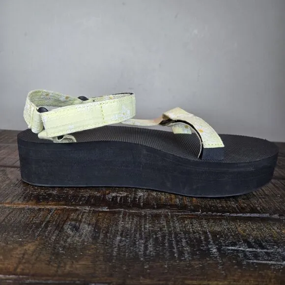 NEW Teva Flatform Universal Womens Size 9 Platform Sandals Yellow Floral Black